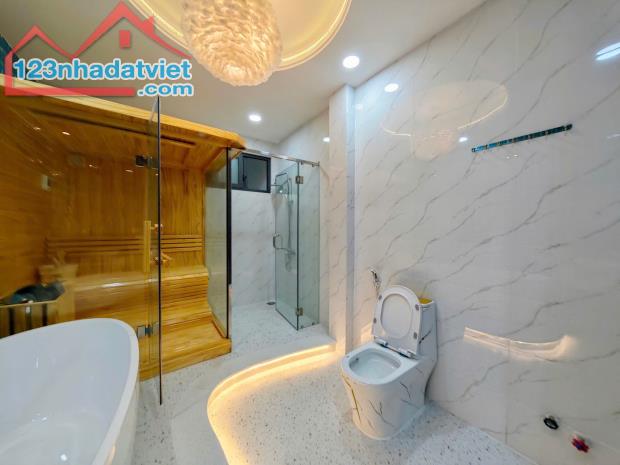 Siêu phẩm giá hời Bán nhà góc 3 Mặt tiền Nguyễn Văn Thủ, Q1, 80m2, vuông đẹp 5 tầng, 36,9t - 1