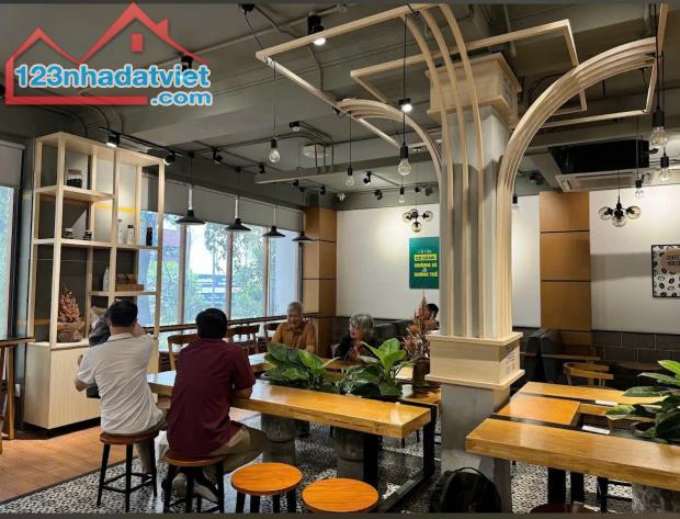 Bán Nhà MT Vũ Tông Phan 1 Trệt 3 Lầu DT:(10mx18,5m)-HĐT 100tr/Tháng-Giá 75 Tỷ TL - 3
