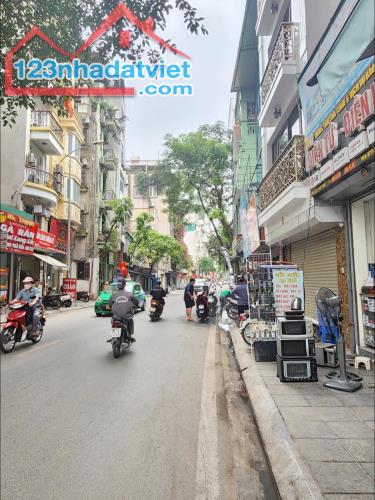 Bán Nhà 2 Mặt Phố Quận Tây Hồ 86m4T MT6m Vỉa Hè 2 THOÁNG Mở Cửa 29,8 Tỷ Thuỵ Khuê.