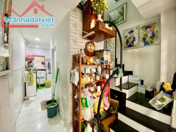 Nhà đẹp giá tốt ở ngay Trịnh Đình Thảo - Tân Phú giáp Q10, 2 tầng gần Đầm Sen chỉ 3.x tỷ, - 2
