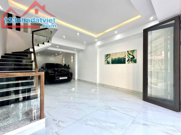 Bán nhà Nam Pháp, Đằng Giang, Ngô Quyền. 5,75 tỷ ,4,5 tầng, 55 m.