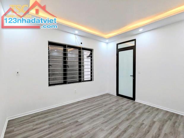 Bán nhà Nam Pháp, Đằng Giang, Ngô Quyền. 5,75 tỷ ,4,5 tầng, 55 m. - 3