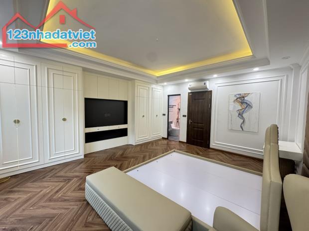 Siêu phẩm Nguyễn Văn Cừ – Nhà 6 tầng thang máy – Full nội thất – DT 70m² chỉ hơn 12 tỷ - 2