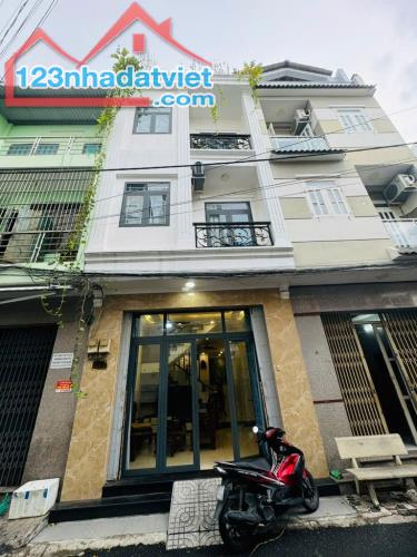 Bán Nhà Mặt Tiền Khu Tên Lửa,BTĐ.B,Ngay Chợ Da Sà ( 4,5x12x3 Tầng) 8,5 Tỷ TL