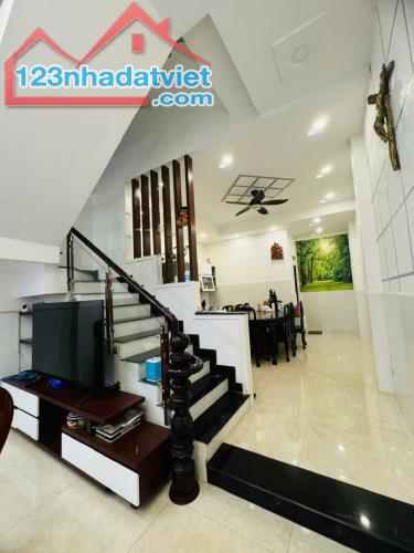 Bán Nhà Mặt Tiền Khu Tên Lửa,BTĐ.B,Ngay Chợ Da Sà ( 4,5x12x3 Tầng) 8,5 Tỷ TL - 3