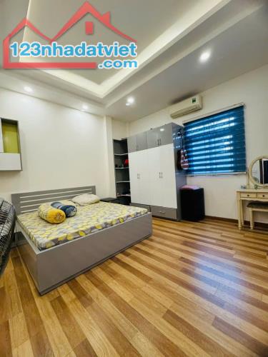 Bán Nhà Mặt Tiền Khu Tên Lửa,BTĐ.B,Ngay Chợ Da Sà ( 4,5x12x3 Tầng) 8,5 Tỷ TL - 4