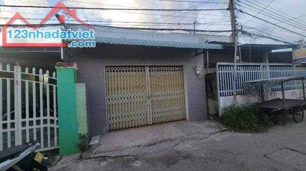 Nhà ngay Phố Mạc Cửu 115m full thổ cư ngay Sân bay Cũ Phú Quốc giá 3.9 tỷ gần chợ Dương đô - 2