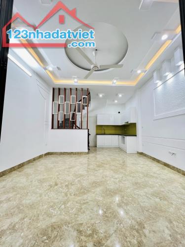 NHÀ ĐẸP, NGÕ 38 XUÂN LA, TÂY HỒ:33M X5T, MT 4M, GIÁ 7,5 TỶ - 4