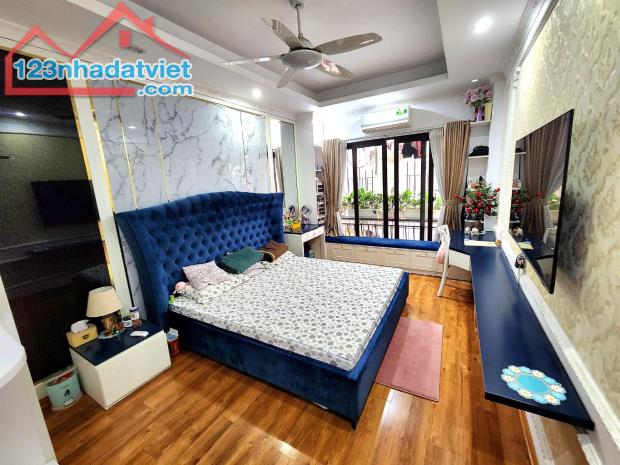 Nhà đẹp Lạc Long Quân, full nội thất xịn chỉ 7.3 tỷ - 1