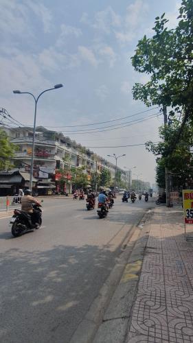 Bán nhà Tạ Quang Bửu Đẹp Lung Linh, 4x17, Phân lô 5 tầng chỉ 9 tỷ 2