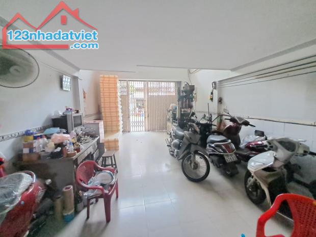Bán nhà Tạ Quang Bửu Đẹp Lung Linh, 4x17, Phân lô 5 tầng chỉ 9 tỷ 2 - 1