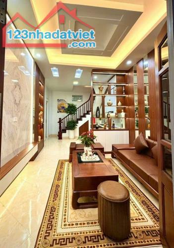Nhà đẹp 6 tầng Đội Cấn thông Hoàng Hoa Thám, vài bước ra ô tô đỗ, tránh. Bãi gửi xe ô tô g
