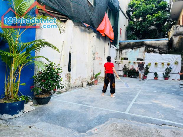 Bán lô duy nhất 68,4m giá chỉ 3,xx tỷ tại Trại Chuối, Hồng Bàng.  LH 0979087664 - 3