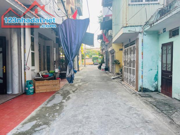 Bán lô duy nhất 68,4m giá chỉ 3,xx tỷ tại Trại Chuối, Hồng Bàng.  LH 0979087664 - 4