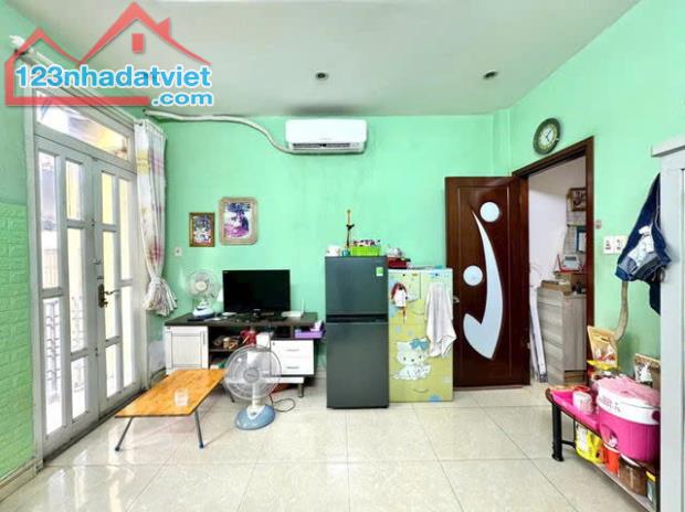Giá mềm nhất quận 5: 8.5 tỷ  - Trần Phú - DT:43M- 3.6X12- trệt Lửng 3 lầu 4pn 4wc ST - 2