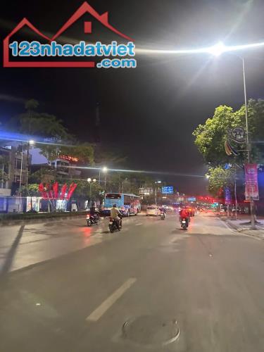 🔥💜MẶT PHỐ NGÔ GIA TỰ 90M2 C4 MT 4.6M CHÀI 32.7 TỶ - VỈA HÈ - KD - NGAY ĐẦU VÒNG XUYẾN - 2