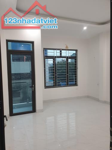 BÁN NHÀ ĐẸP 3.5 TẦNG 79M2 NGÕ TAXI ĐỖ CỬA ĐƯỜNG BÁI GIÁ 3 TỶ - 3