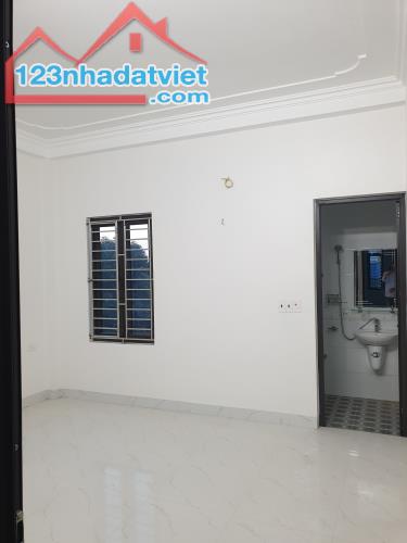 BÁN NHÀ ĐẸP 3.5 TẦNG 79M2 NGÕ TAXI ĐỖ CỬA ĐƯỜNG BÁI GIÁ 3 TỶ - 4