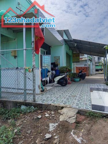 CẦN BÁN DÃY TRỌ 8 CĂN ĐANG CHO THUÊ 15TR/THÁNG..SỔ HỒNG RIÊNG