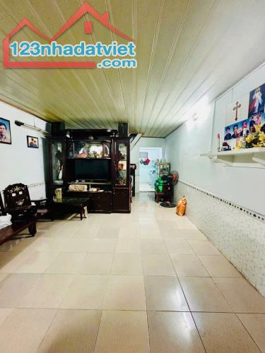 Bán nhà hẻm rộng Phạm Thế Hiển,P.6,Q.8,dt: 4 x 13 nhà xây 2 tầng 3 Tỷ 480.