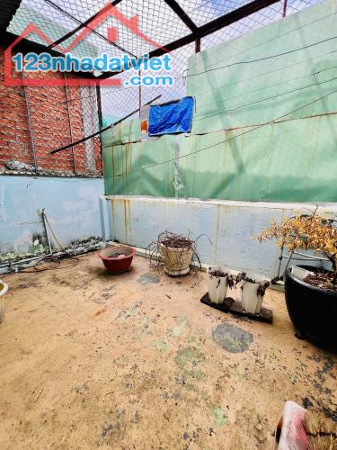 Bán nhà hẻm rộng Phạm Thế Hiển,P.6,Q.8,dt: 4 x 13 nhà xây 2 tầng 3 Tỷ 480. - 4