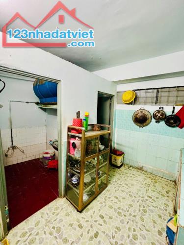 Bán nhà hẻm rộng Phạm Thế Hiển,P.6,Q.8,dt: 4 x 13 nhà xây 2 tầng 3 Tỷ 480. - 5