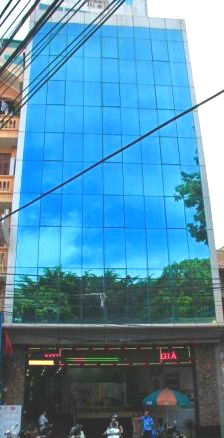 CHo thuê văn phòng 12 tầng, 152 Phó Đức Chính, Cửa Bắc trống DT 250m2, 125m2 giá chỉ từ 26 - 1
