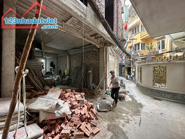 (Tin thật 100%) Bán CCMN 82m2 x 19CH tại Hồ Ba Mẫu - Nhà gần phố và ô tô đỗ - Dòng tiền - 3