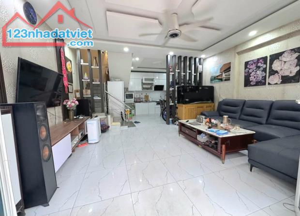 Bán nhà Đà Nẵng, Vạn Mỹ, Ngô Quyền,  Hải Phòng. 3,5 tầng, 48m2, 3,1 tỷ. Ngang 5,2m, d1