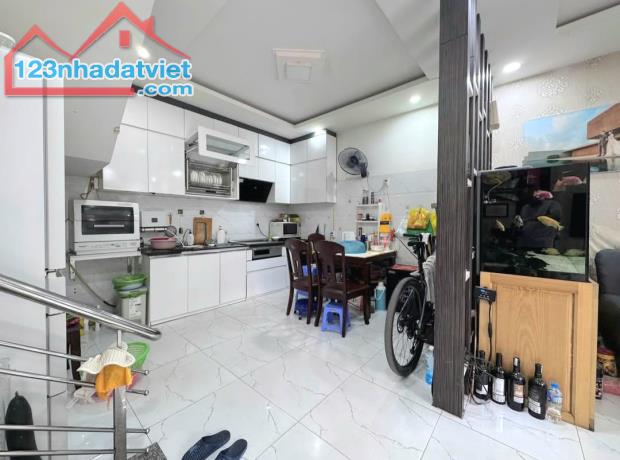Bán nhà Đà Nẵng, Vạn Mỹ, Ngô Quyền,  Hải Phòng. 3,5 tầng, 48m2, 3,1 tỷ. Ngang 5,2m, d1 - 1