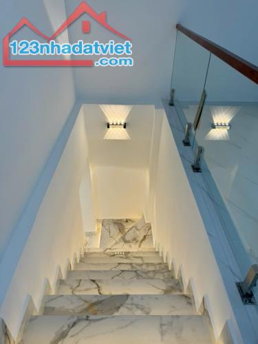 BÁN GẤP NHÀ MỚI XÂY SHR.DT110.2M 3 TẦNG 5 PN 5 WC CHỈ 8.9 TỶ Đ PHẠM HỮU LẦU KẾ PMH QUẬN 7 - 2