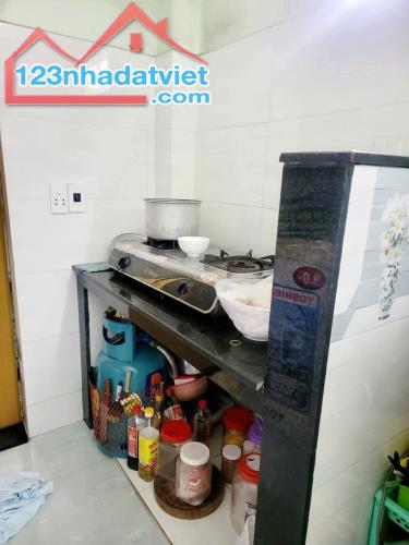 ♪ 1.63 tỷ Nhà 2 mê đúc, Kiệt thẳng ra đường Nguyễn Trãi, Phố Chợ Hải Châu, Triệu Nữ - 2