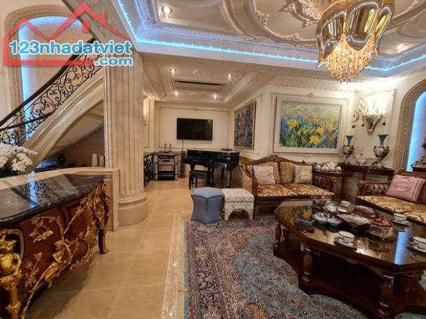 SIÊU BIỆT THỰ NGUYỄN KHÁNH TOÀN - 120 M2 - MT 23M - 69 TỶ-LÔ GÓC -THANG MÁY - KD ĐỈNH CAO - 2