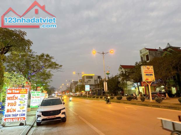 Bán nhà 3 tầng mặt phố Nguyễn Tất Thành, Liên Bảo, Vĩnh Yên, Vĩnh Phúc