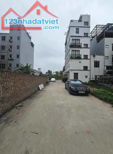 💜💜TĐC NGỌC THỤY 62.3M2 CHÀO 17.8 TỶ - 2 THOÁNG - PHÂN LÔ VỈA HÈ - VIEW 3 QUẢ ĐỒI - HÀNG