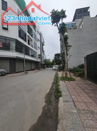 💜💜TĐC NGỌC THỤY 62.3M2 CHÀO 17.8 TỶ - 2 THOÁNG - PHÂN LÔ VỈA HÈ - VIEW 3 QUẢ ĐỒI - HÀNG - 1