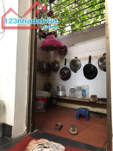 Bán nhà Tây Mỗ Nam Từ Liêm 40m2 c4 lô góc 2 thoáng đủ nội thất ở ngay  gần phố hơn 4 tỷ - 2