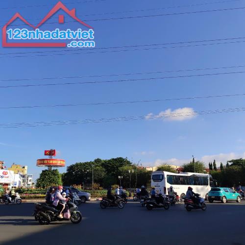 NHÀ GẦN VÒNG XOAY, ĐỐI DIỆN CHỢ PHÚ LÂM QUẬN 6 DIỆN TÍCH 4.2X15, 2 TẦNG CHỈ 6.3 TỶ