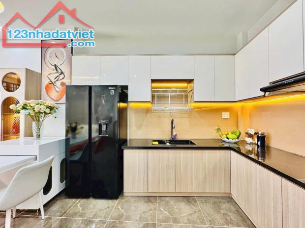 Nhà Mới 100%, 1 Sẹc Ô Tô, 120m², 3PN 4WC – Bán Gấp Chỉ 2 Tỷ 1 – Thủ Dầu Một - 3