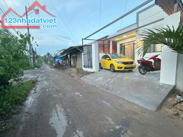 NHÀ THỔ CƯ MẶT TIỀN ĐƯỜNG XE TẢI THÔNG GẦN CHỢ SƠN ĐÔNG