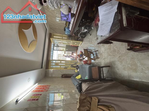 NHÀ BÁN, Hẻm Xe Hơi, Lê Đình Cẩn, 56m2 Nhà mới ở liền – BÌNH TÂN - chưa tới 4tỷ