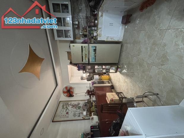 NHÀ BÁN, Hẻm Xe Hơi, Lê Đình Cẩn, 56m2 Nhà mới ở liền – BÌNH TÂN - chưa tới 4tỷ - 1