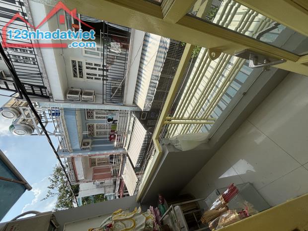NHÀ BÁN, Hẻm Xe Hơi, Lê Đình Cẩn, 56m2 Nhà mới ở liền – BÌNH TÂN - chưa tới 4tỷ - 3