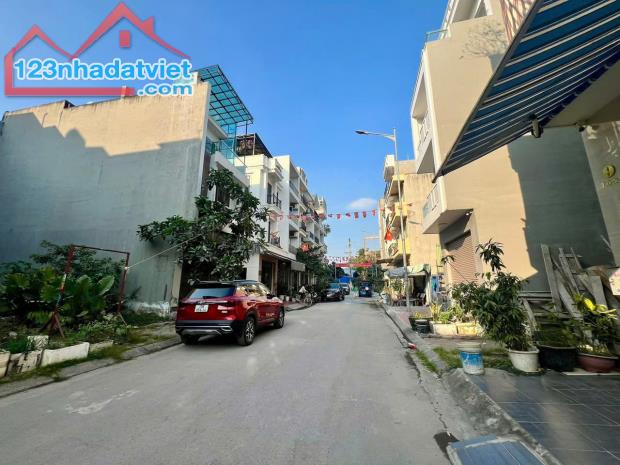 Mrs Tâm  Bán đất TĐC Xi Măng, Sở Dầu, Hồng Bàng, Hải Phòng. Đẹp không lỗi  40m2- 2,88 tỷ