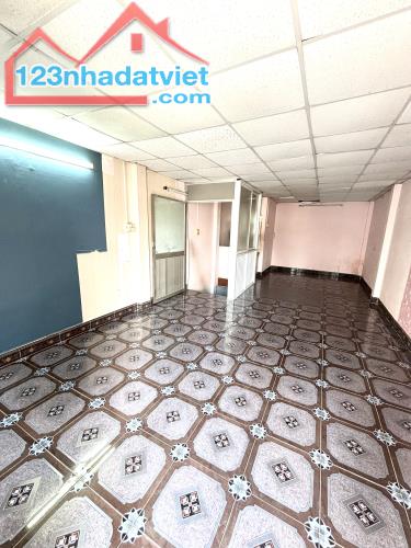 Bán Nhà Ngay Tỉnh Lộ 10- 2 TẦNG - 40m² - CHỈ 2.9 TỶ - BÌNH TÂN - 1