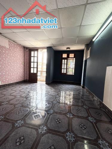 Bán Nhà Ngay Tỉnh Lộ 10- 2 TẦNG - 40m² - CHỈ 2.9 TỶ - BÌNH TÂN - 3