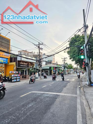 đất mặt tiền đường phạm thế hiển quận 8 - 3