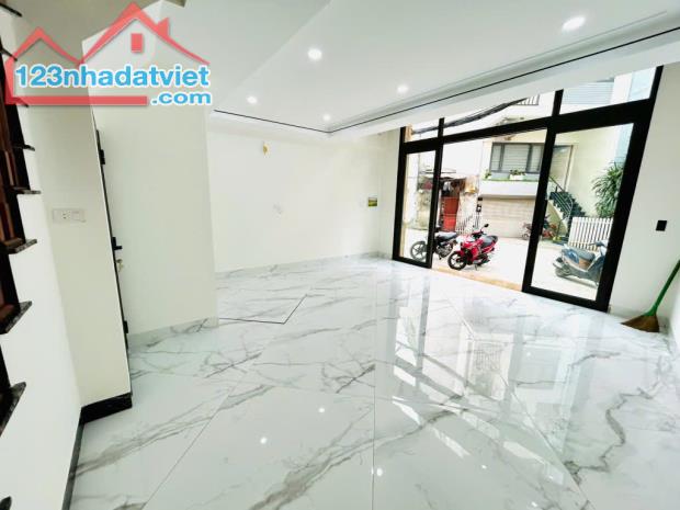 Nhà phân lô trung tâm quận Hoàng Mai, 38m2, 7 tầng tháng máy, MT 5m, ô tô vào nhà, full - 3