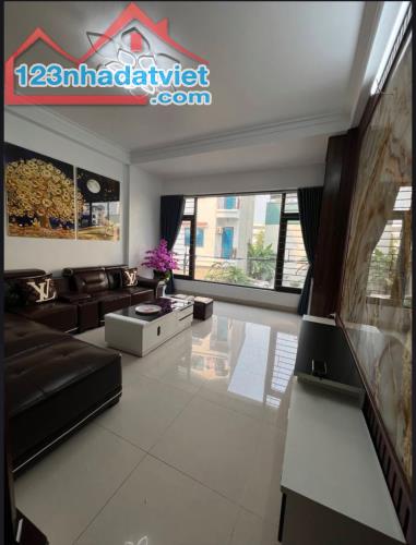 Bán Nhà Ba La Yên Nghĩa Hà Đông 50m2 Nhà 4 Tầng Mặt Tiền 4,5m2  Giá 12,1 Tỷ