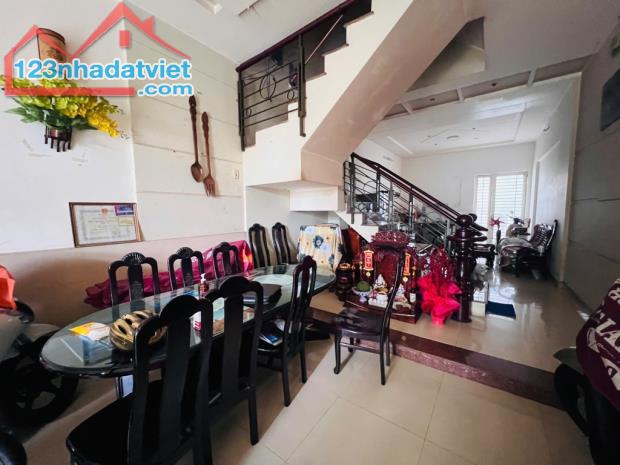 Mặt tiền Cao Lỗ 4x20 sổ riêng 4 tầng chỉ 16 tỷ 7 - 2